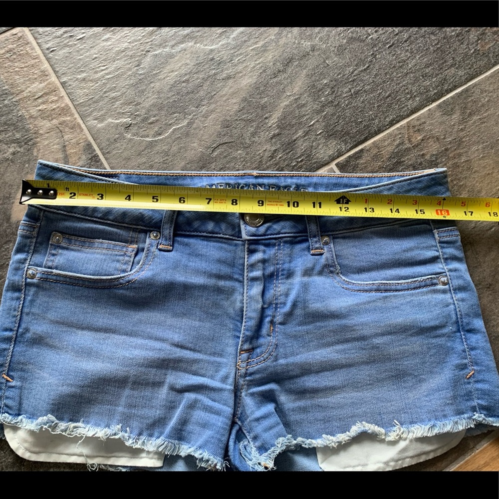 American Eagle (AE) Shortie Jean Shorts! - Picture 6 of 7